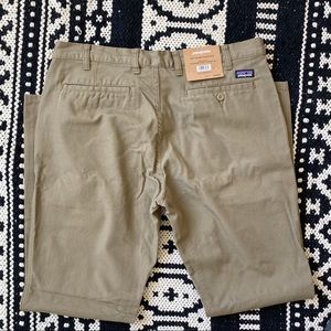 NWT Khaki Straight Fit Duck Pants/Chinos